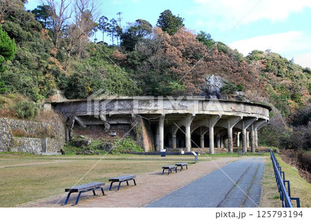 佐渡金銀山遺跡… 金銀の生産量を増加7させた『北沢50mシックナー』 佐渡金銀山遺跡… 金銀の生産量を増加7させた『北沢50mシックナー』 125793194