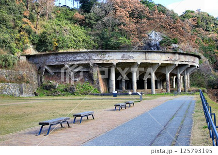 佐渡金銀山遺跡… 金銀の生産量を増加7させた『北沢50mシックナー』 佐渡金銀山遺跡… 金銀の生産量を増加7させた『北沢50mシックナー』 125793195