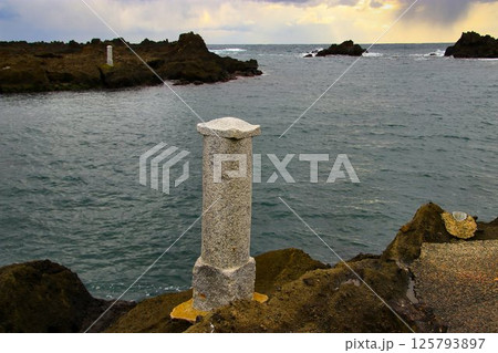 北前船の寄港地として発展し伝統的建造物が数多く残る港町… 佐渡『宿根木・小木海岸』 125793897