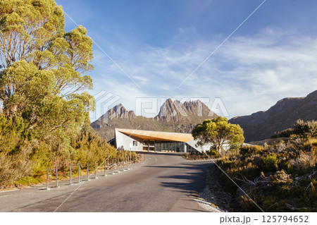 Dove Lake Viewing Shelter in Tasmania Australia Dove Lake Viewing Shelter in Tasmania Australia 125794652