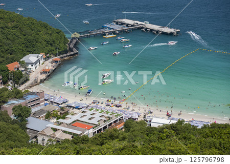 THAILAND PATTAYA KO LAN ISLAND TAWAEN BEACH 125796798