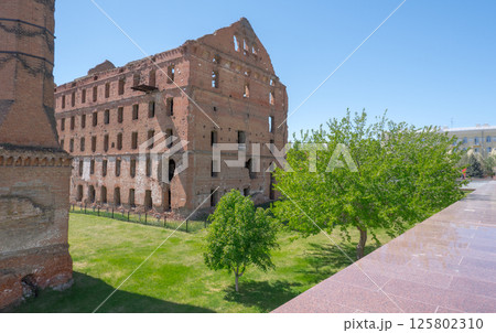 The building of the destroyed Gerhardt mill, or Grudinin's mill. Volgograd. 125802310