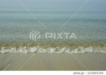 旅先で見た海 125805194