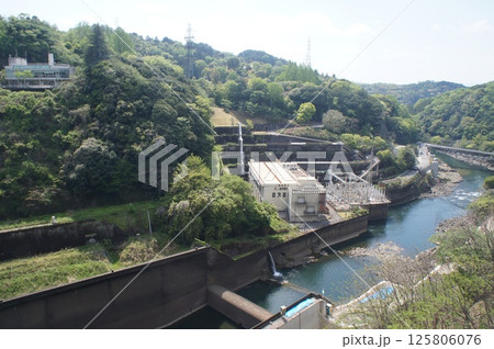 関西電力 天ケ瀬発電所（貯水式水力発電） 125806076