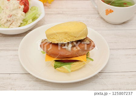 チキンバーガー チキンバーガー 125807237