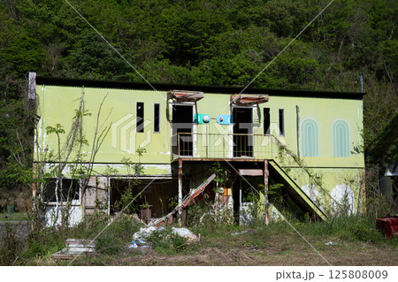 日本の兵庫県養父市の古くてとても美しい建物 日本の兵庫県養父市の古くてとても美しい建物 125808009