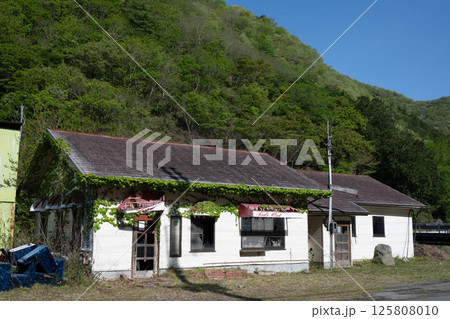 日本の兵庫県養父市の古くてとても美しい建物 125808010