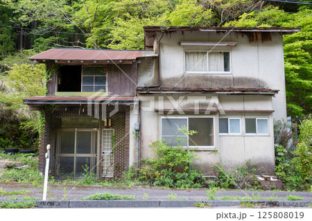 日本の兵庫県養父市の古くてとても美しい建物 125808019