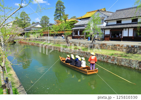 【岡山県】桜が満開の倉敷美観地区（舟流し） 125810330