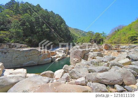 長野県木曽郡上松町、寝覚の床の風景 125811110