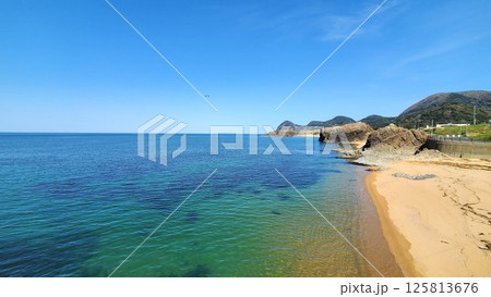 京丹後の海岸【京都府京丹後市】 京丹後の海岸【京都府京丹後市】 125813676