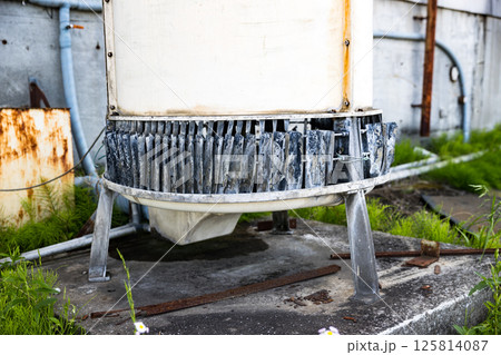 工場設備　クーリングタワー 125814087