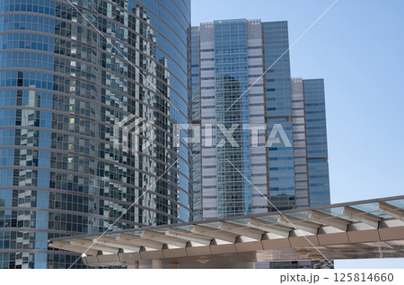 林立する高層ビル群 125814660