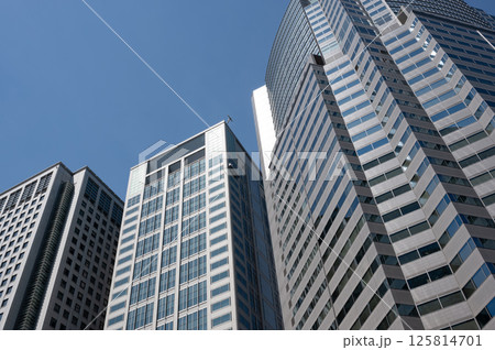 林立する高層ビル群 125814701