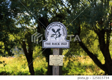 コッツウォルズの風景（Bibury） 125815734