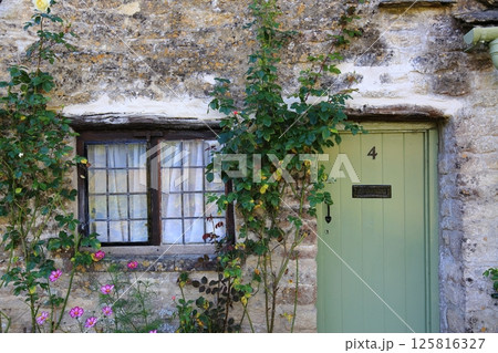 コッツウォルズの風景(Bibury) コッツウォルズの風景(Bibury) 125816327