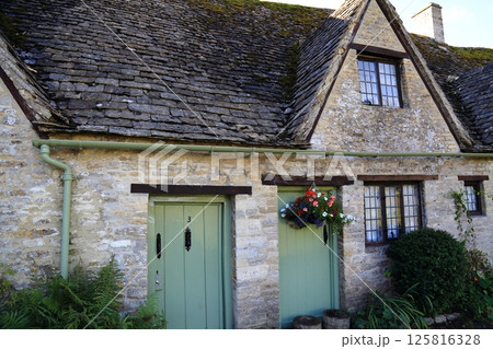 コッツウォルズの風景(Bibury) コッツウォルズの風景(Bibury) 125816328