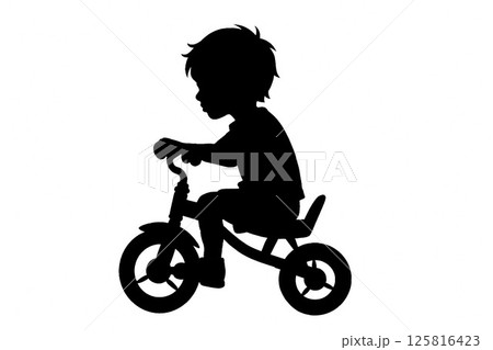 三輪車に乗る元気なこどものシルエット 三輪車に乗る元気なこどものシルエット 125816423