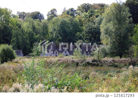 コッツウォルズの風景(Bibury) コッツウォルズの風景(Bibury) 125817293