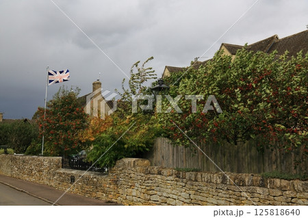 コッツウォルズの風景(Bourton-on-the-Water) コッツウォルズの風景(Bourton-on-the-Water) 125818640