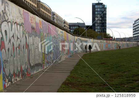 ドイツの首都ベルリンの町の風景 125818950