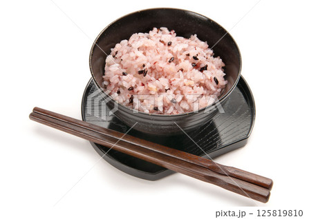 雑穀米の炊き立て赤米ご飯 125819810