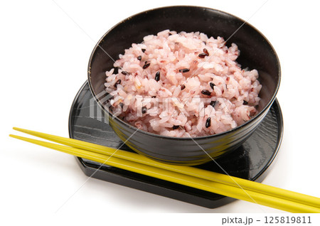雑穀米の炊き立て赤米ご飯 125819811