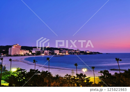 和歌山県 白良浜のマジックアワー 125821983