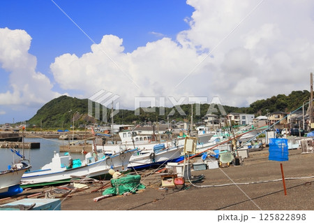 千葉県南房総市和田町の和田漁港 千葉県南房総市和田町の和田漁港 125822898
