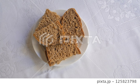 Bread Service 125823798
