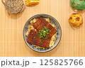 ウナギの蒲焼丼風 125825766
