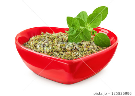 Oregano or marjoram leaves fresh and dry in ceramic bowl isolated on white background. Top view. Flat lay. 125826996