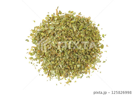 Oregano or marjoram leaves fresh and dry isolated on white background. Top view. Flat lay 125826998