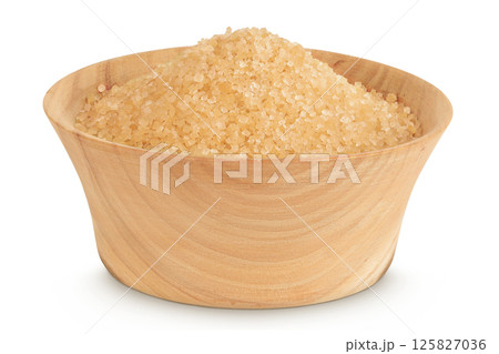 The brown sugar in wooden bowl isolated on white background 125827036