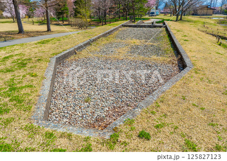 長野県　国営アルプスあずみの公園の中に残る分水のなごり 125827123