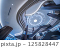 東京ミッドタウン日比谷の吹き抜け 125828447