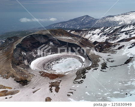 残雪の宮城蔵王　空撮 125830949