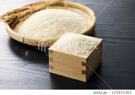 お米 125831361