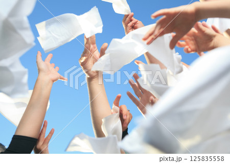 Handkerchief on the Sky Handkerchief on the Sky 125835558