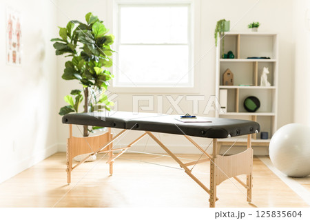 An Office of massage therapist in modern medical center An Office of massage therapist in modern medical center 125835604