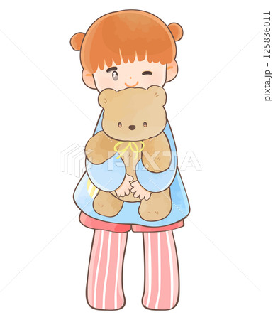 クマのぬいぐるみを抱っこする園児　女の子 125836011