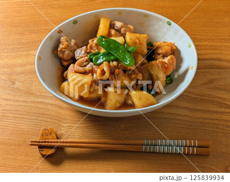 鶏肉と大根の韓国風煮 鶏肉と大根の韓国風煮 125839934