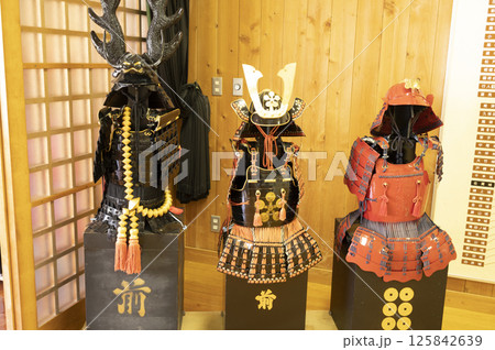 戦国時代の甲冑 125842639