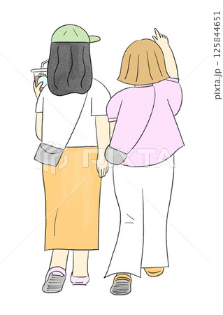 手描き風イラスト 街歩きをする女性達の後ろ姿 手描き風イラスト 街歩きをする女性達の後ろ姿 125844651