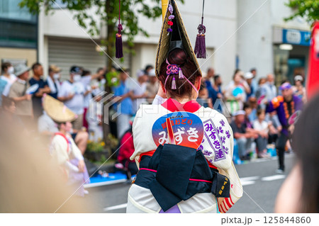 【神奈川県】たくさんの人で賑わう大和阿波おどり 125844860