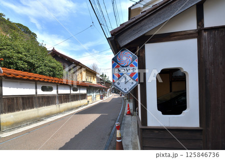 温泉津温泉の町並み 温泉と歴史の町 島根県大田市 温泉津温泉の町並み 温泉と歴史の町 島根県大田市 125846736