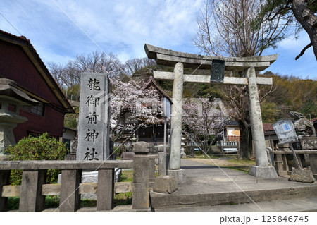 温泉津温泉の町並み　龍御前神社　島根県大田市 125846745