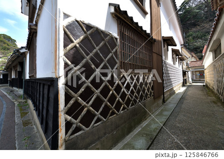 温泉津温泉の町並み　温泉と歴史の町　島根県大田市 125846766