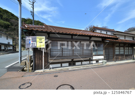 温泉津温泉の町並み　温泉と歴史の町　島根県大田市 125846767