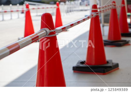 カラーコーン 125849389